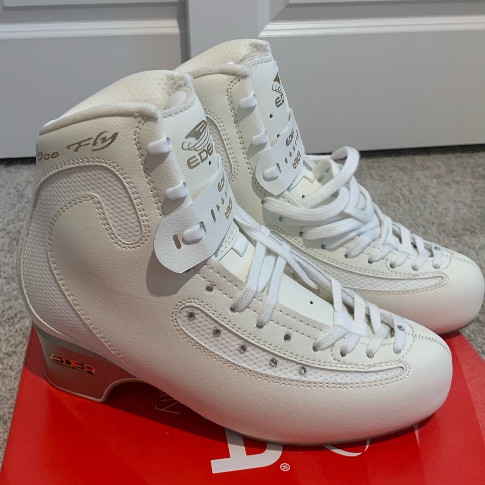 NEW EDEA ICE FLY Figure Skates, 245 B